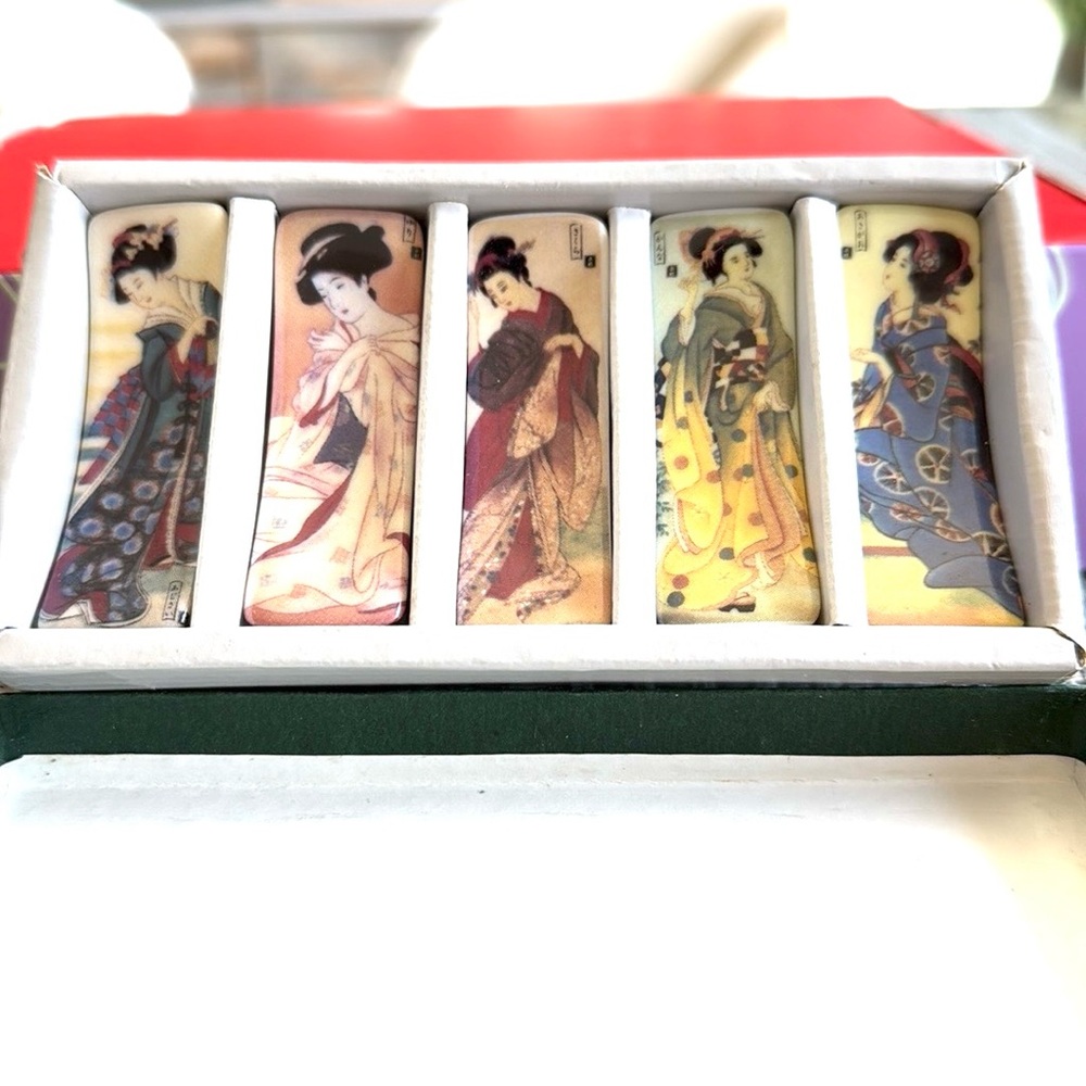 Set of 5 Geisha Design Chopstick Rests